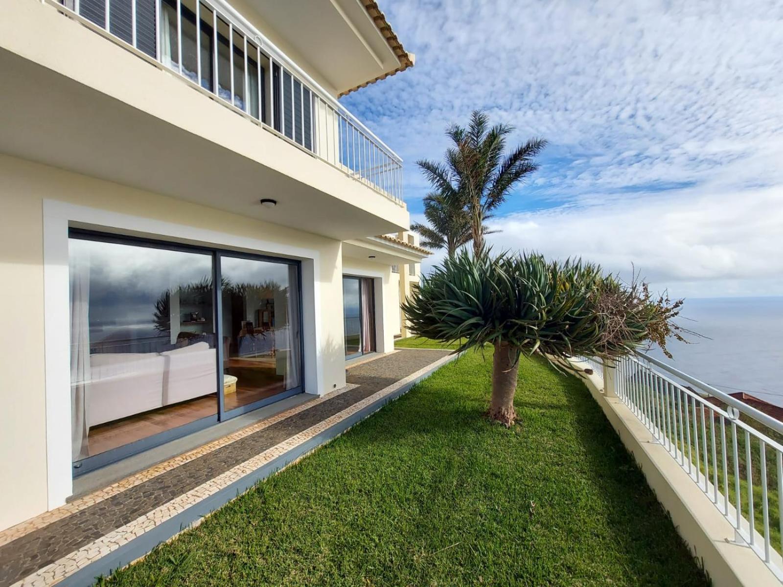 The Best Sea View In Madeira - Casa Farol ファハ・ダ・オヴェルハ エクステリア 写真